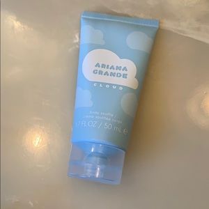 Ariana Grande Body Soufflé